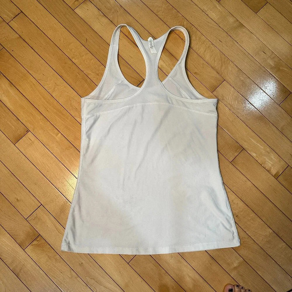 UNDER ARMOUR Heat Gear Racer Back Workout Tank Top - size Medium - Picture 3 of 10